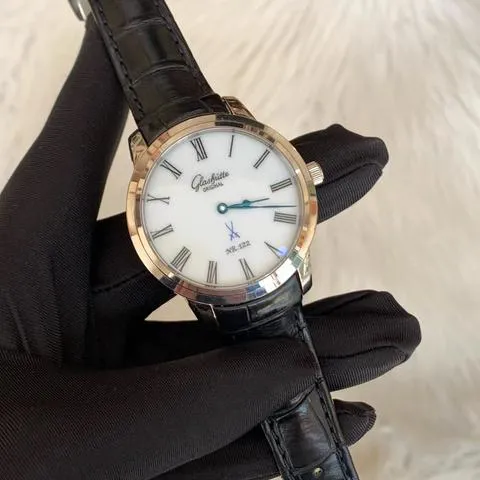 Glashütte Senator Meissen 100-10-05-04-04 40mm White gold White