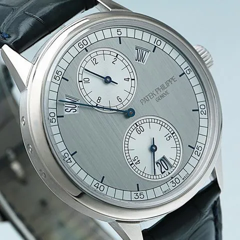 Patek Philippe Annual Calendar Regulator 5235G-001 40.5mm White gold Silver