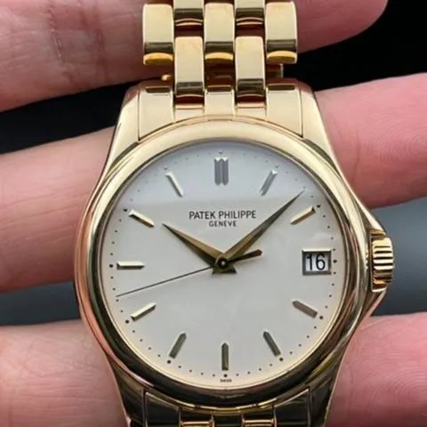 Patek Philippe Calatrava 5127J-001 37mm Yellow gold Silver