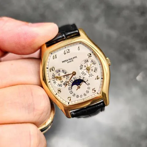 Patek Philippe Perpetual Calendar 5040J Yellow gold Silver 4