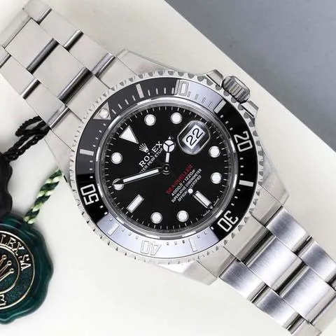 Rolex Sea-Dweller 126600 43mm Stainless steel Black