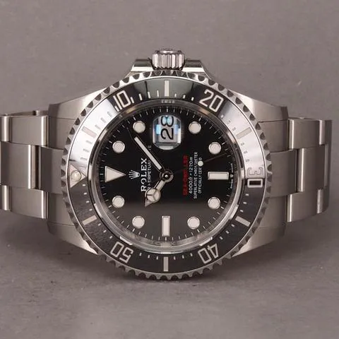 Rolex Sea-Dweller 126600 43mm Stainless steel Black