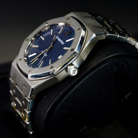 Audemars Piguet Royal Oak 15300ST.OO.1220ST.02 39mm Stainless steel Blue 10