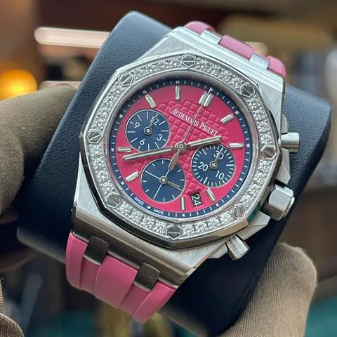 Audemars Piguet Royal Oak Offshore 26231ST.ZZ.D069CA.01 37mm Stainless steel Pink 2