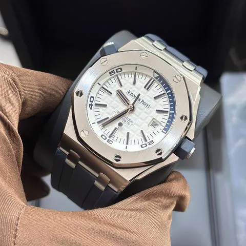 Audemars Piguet Royal Oak Offshore Diver 15710ST.OO.A010CA.01 42mm Stainless steel White