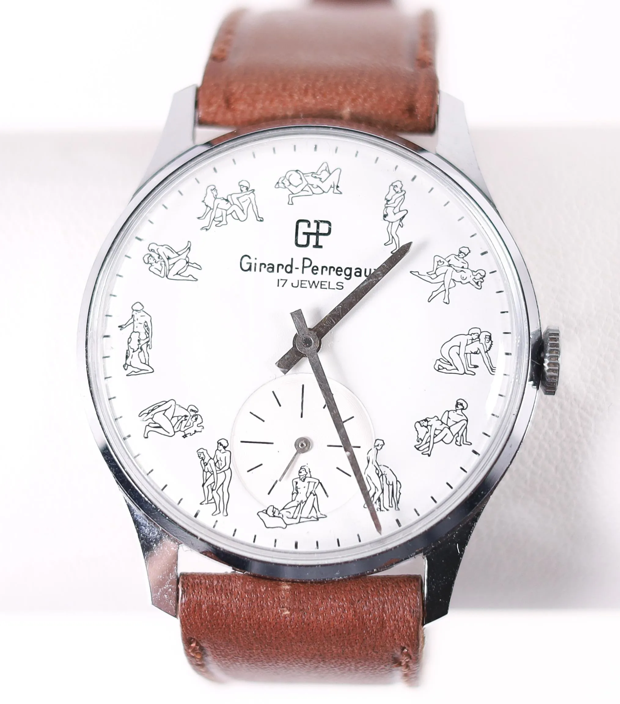 Girard-Perregaux Kamasutra 35mm Stainless steel White 1