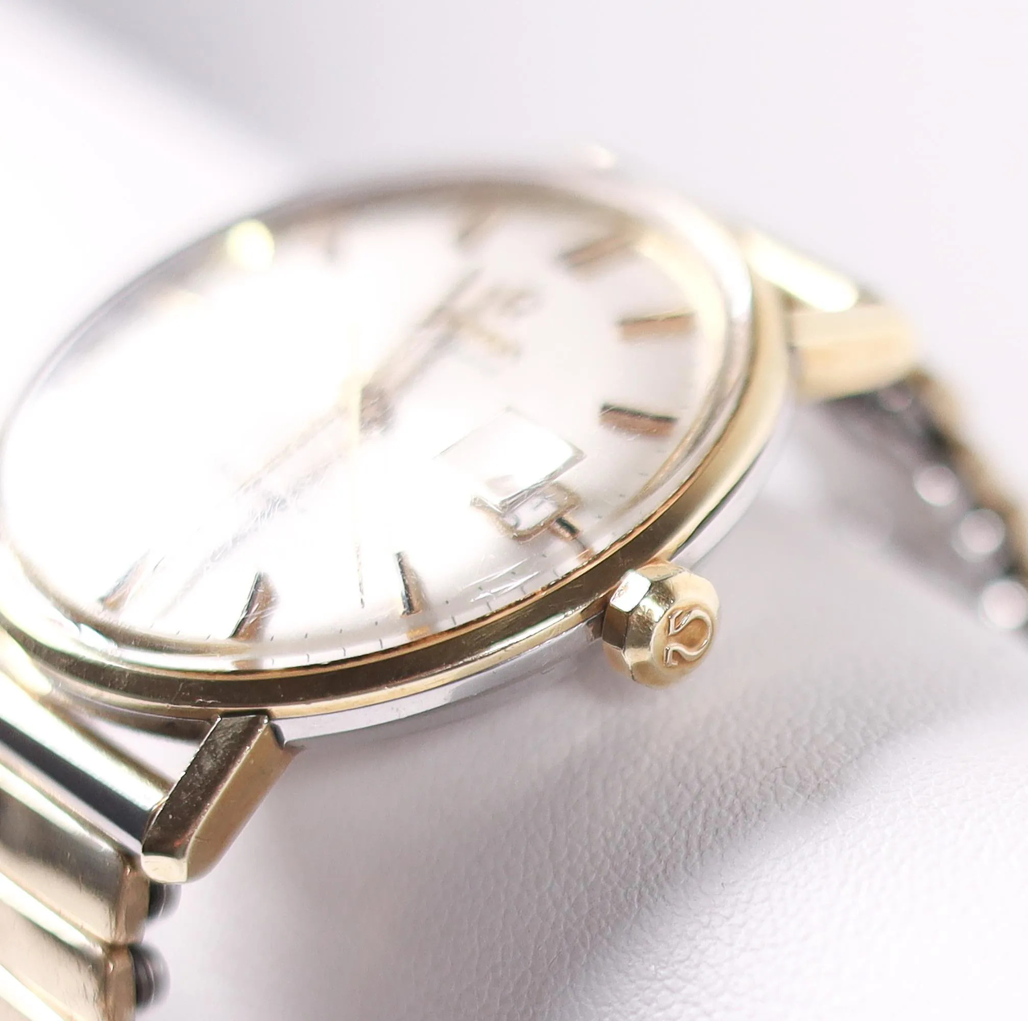 Omega Seamaster De Ville 33mm Yellow gold White 2