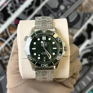 Omega Seamaster Diver 300M 210.30.42.20.10.001 Stainless steel Green