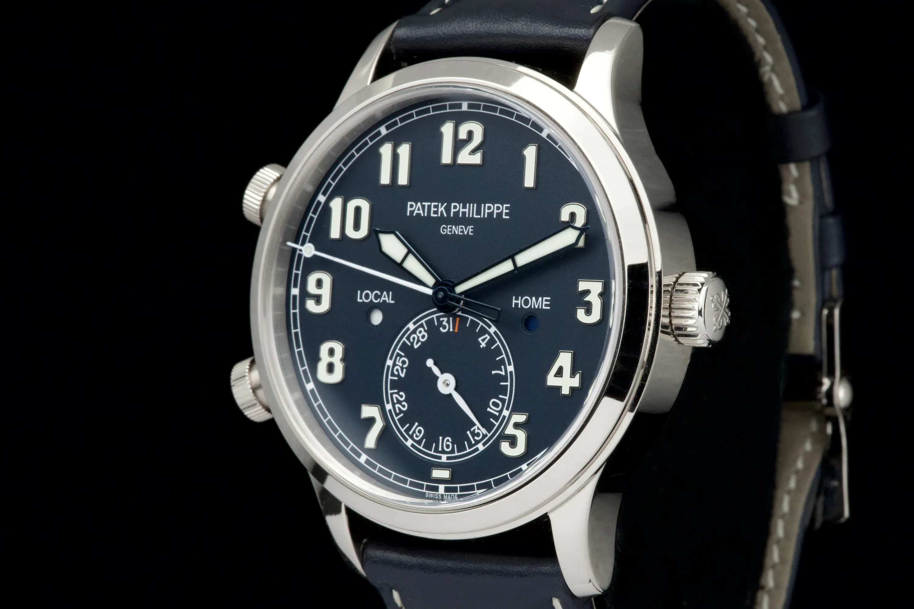 Patek Philippe Calatrava Pilot Travel Time 5524G-001 40mm White gold Blue