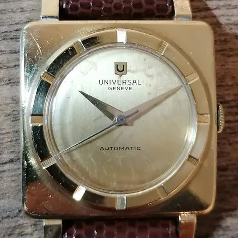 Universal Genève Microtor 30mm Yellow gold Gold