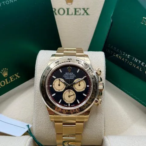 Rolex Daytona 126508 40mm Yellow gold Black