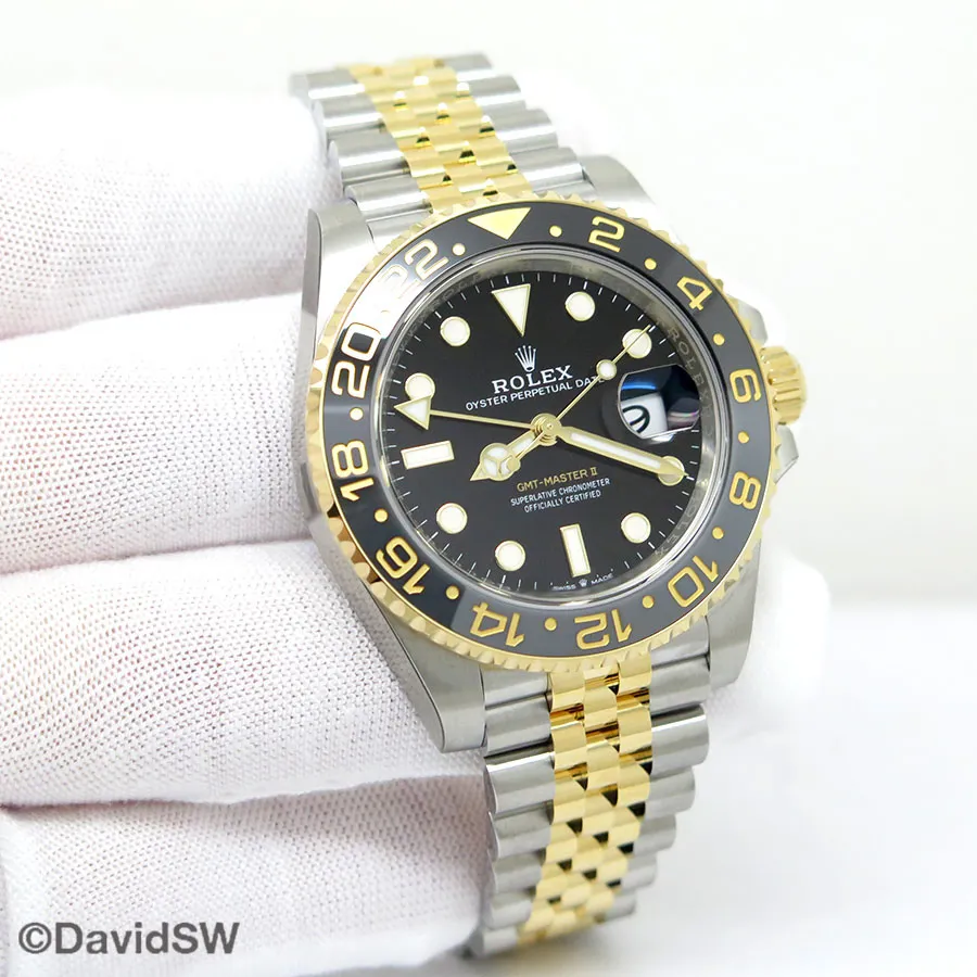 Rolex GMT-Master II 126713GRNR 40mm 18K/SS Black