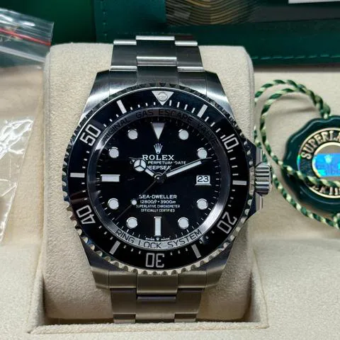 Rolex Sea-Dweller Deepsea 136660 44mm Stainless steel Black