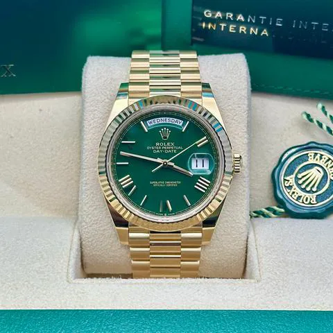 Rolex Day-Date 40 228238 40mm Yellow gold Green