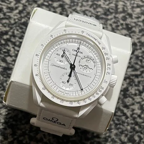 Swatch Moonswatch SO33W700 42mm Ceramic White