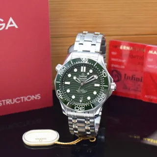 Omega Seamaster Diver 300M 210.30.42.20.10.001 Stainless steel Green