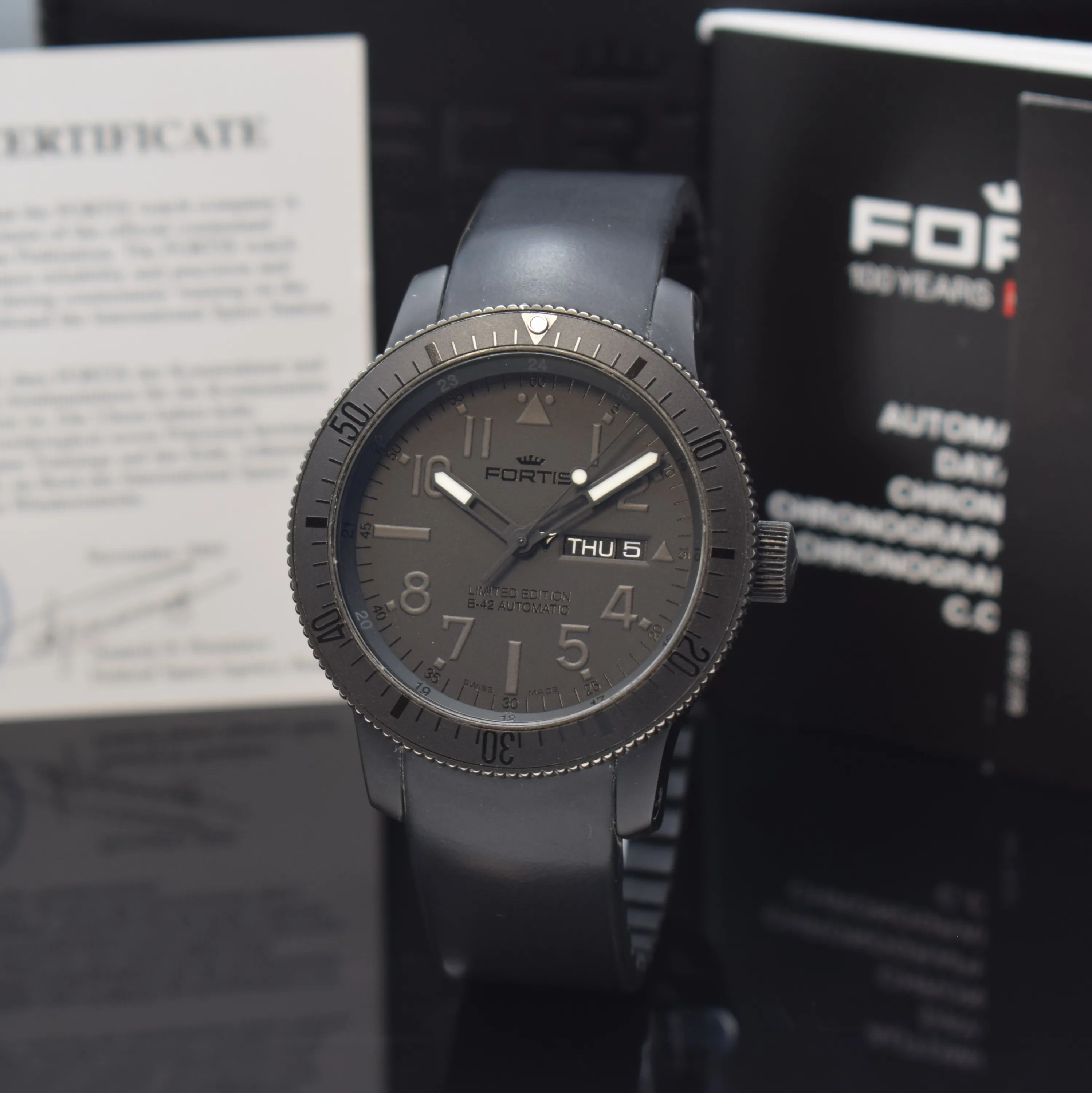 Fortis 705.21.141 Stainless steel Black Japan | Dealer | EveryWatch