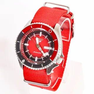 Seiko SPORTS 5 Stainless steel Red