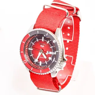 Seiko SPORTS 5 Stainless steel Red