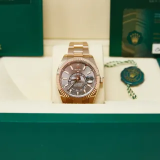 Rolex Sky-Dweller 326935-0007 Rose gold Gray