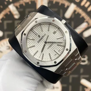 Audemars Piguet Royal Oak 15400ST.OO.1220ST.02 Stainless steel Silver