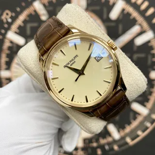 Patek Philippe Calatrava 5227J-001 Yellow gold White