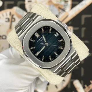 Patek Philippe Nautilus 5711/1A-001 Stainless steel Blue