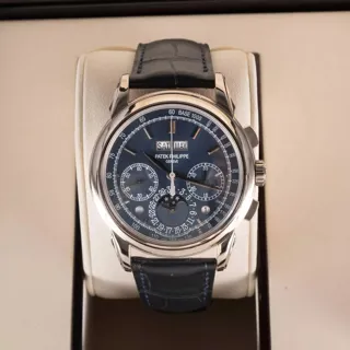 Patek Philippe Perpetual Calendar Chronograph 5270G-019 White gold Blue