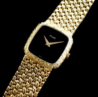 Piaget 9902D2 C04074 Yellow gold Natural Onyx Stone