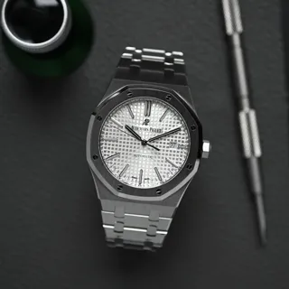 Audemars Piguet Royal Oak 15400ST.OO.1220ST.02 Stainless steel Silver