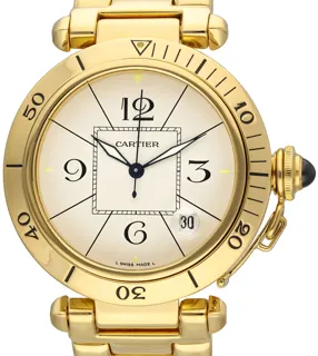 Cartier Pasha 1990 Yellow gold Golden