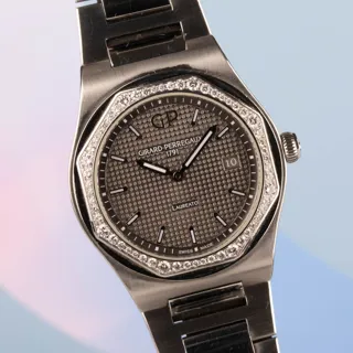 Girard-Perregaux Laureato 80189D11A231-11A Stainless steel Gray