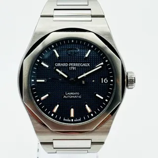 Girard-Perregaux Laureato 81010-11-431-11A Stainless steel Blue