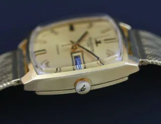 Jaeger-LeCoultre Club 32mm Yellow gold