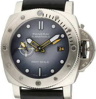 Panerai Submersible PAM 01323 Stainless steel Gray