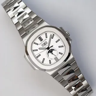 Patek Philippe Nautilus 5726/1A-010 Stainless steel White