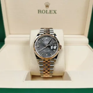 Rolex Datejust 36 126231-0041 Rose gold and Stainless steel Silver