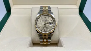 Rolex Datejust 36 126233-0039 Yellow gold and Oystersteel Golden