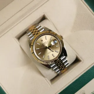 Rolex Datejust 126333-0010 Yellow gold and Oystersteel Golden