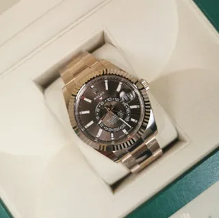 Rolex Sky-Dweller 336935-0002 42mm Rose gold Brown