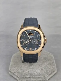 Patek Philippe Aquanaut 5261R-001 40mm Rose gold Blue