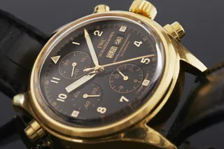 IWC Pilot IW3711-15 Yellow gold Black