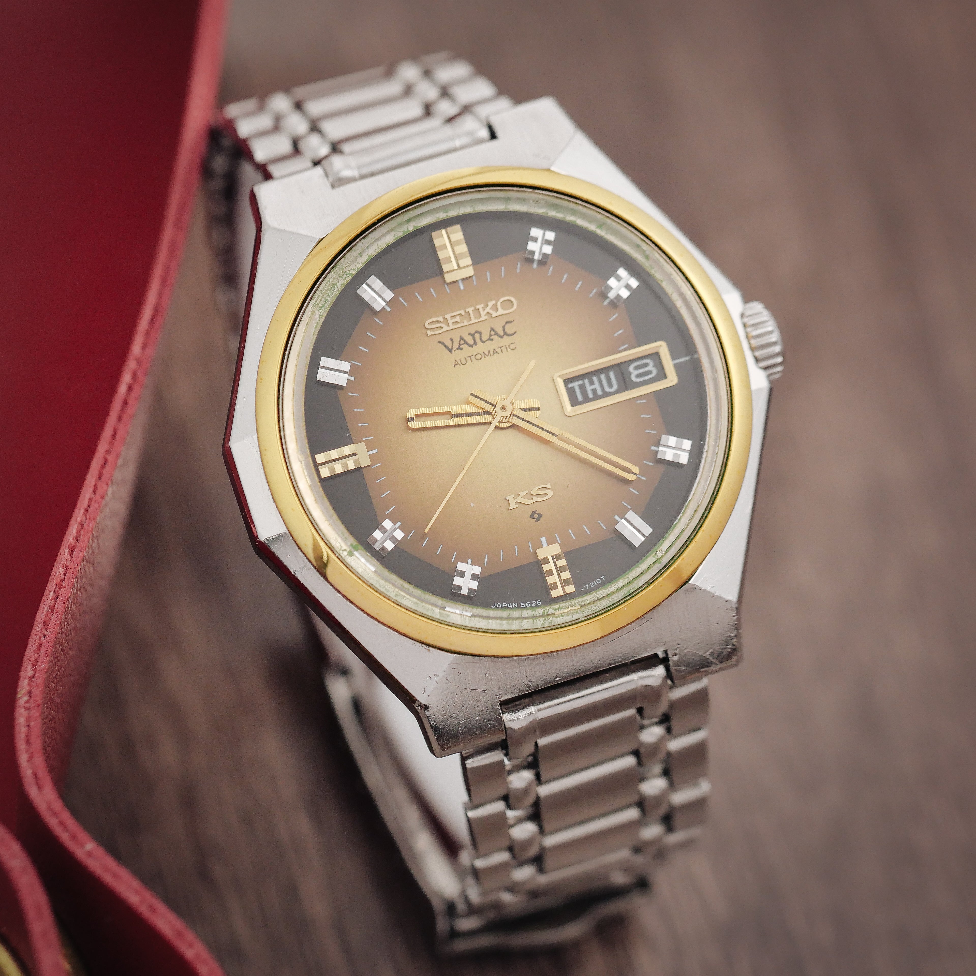 Seiko 5626-7180 Stainless steel Brown | Dealer | EveryWatch 