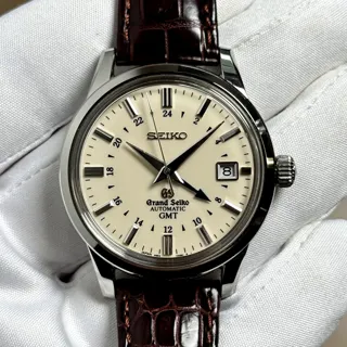 Grand Seiko GMT SBGM003 39mm Stainless steel Cream