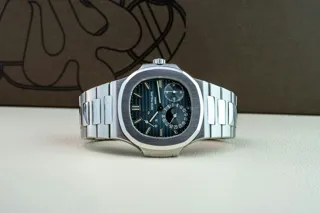 Patek Philippe Nautilus 5712/1A Stainless steel Blue