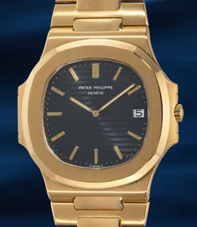 Patek Philippe Nautilus 3700/11 42mm 18k yellow gold Black