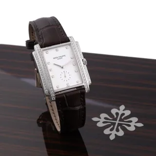 Patek Philippe Gondolo 5025 18k white gold White