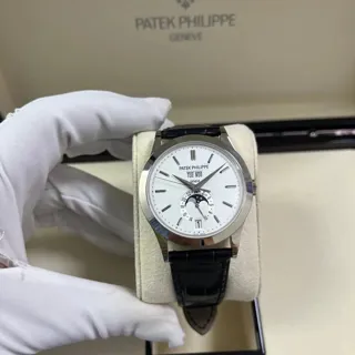 Patek Philippe Annual Calendar 5396G-011 White gold Silver