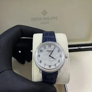 Patek Philippe Calatrava 4978/400G-001 White gold White