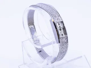 LIP 18k white gold